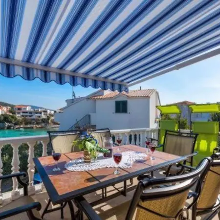 Ivan With Terrace And Sea View A3 * Rogoznica (Sibenik-Knin)