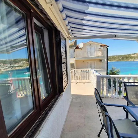 Ivan With Terrace And Sea View A3 *
